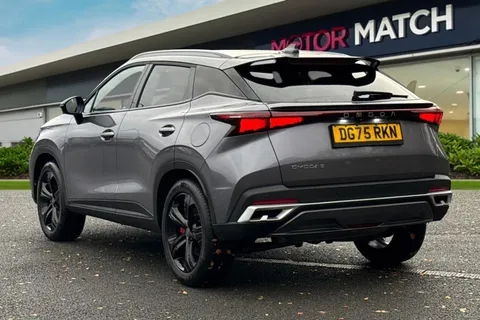 DG75RKN Omoda                     5 1.6 TGDI Noble DCT Euro 6 (s/s) 5dr Thumbnail #3