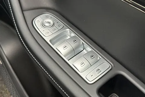 DG75RKN Omoda                     5 1.6 TGDI Noble DCT Euro 6 (s/s) 5dr Thumbnail #22