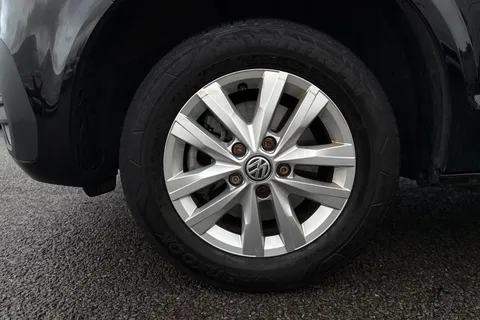 DG74EAO Volkswagen Transporter 2.0 TDI 110 Highline Van Thumbnail #13