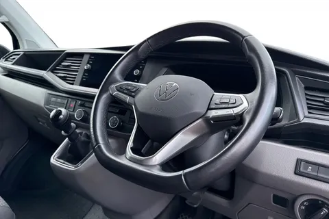 DG74EAO Volkswagen Transporter 2.0 TDI 110 Highline Van Thumbnail #14