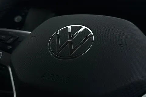 DG74EAO Volkswagen Transporter 2.0 TDI 110 Highline Van Thumbnail #40