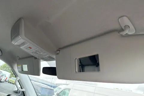 DG74EAO Volkswagen Transporter 2.0 TDI 110 Highline Van Thumbnail #43