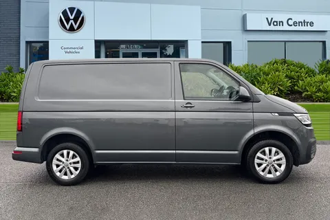DG74EWZ Volkswagen Transporter 2.0 TDI 110 Highline Van Thumbnail #4