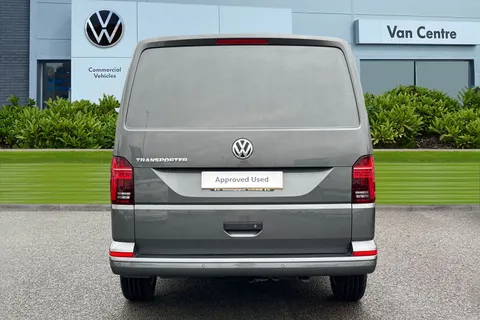 DG74EWZ Volkswagen Transporter 2.0 TDI 110 Highline Van Thumbnail #5