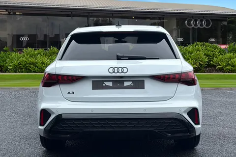  Audi A3 1.5 TFSI 35 Black Edition Sportback Euro 6 (s/s) 5dr Thumbnail #5