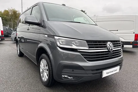 DG74EWZ Volkswagen Transporter 2.0 TDI 110 Highline Van Thumbnail #9