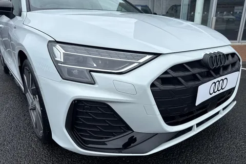  Audi A3 1.5 TFSI 35 Black Edition Sportback Euro 6 (s/s) 5dr Thumbnail #9