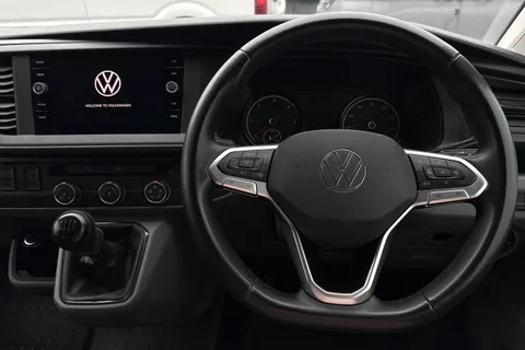 DG74EWZ Volkswagen Transporter 2.0 TDI 110 Highline Van Thumbnail #18