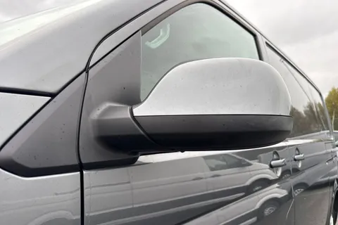 DG74EWZ Volkswagen Transporter 2.0 TDI 110 Highline Van Thumbnail #27