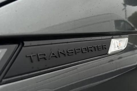 DG74EWZ Volkswagen Transporter 2.0 TDI 110 Highline Van Thumbnail #28