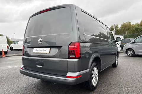 DG74EWZ Volkswagen Transporter 2.0 TDI 110 Highline Van Thumbnail #31