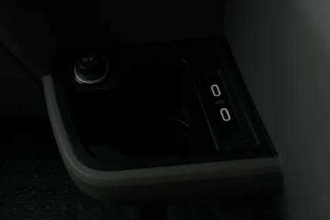 DG74EWZ Volkswagen Transporter 2.0 TDI 110 Highline Van Thumbnail #35