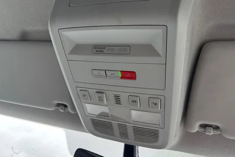 DG74EWZ Volkswagen Transporter 2.0 TDI 110 Highline Van Thumbnail #37