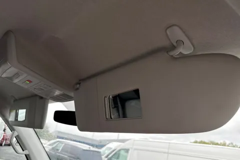 DG74EWZ Volkswagen Transporter 2.0 TDI 110 Highline Van Thumbnail #38