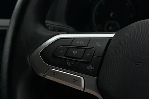 DG74EWZ Volkswagen Transporter 2.0 TDI 110 Highline Van Thumbnail #41