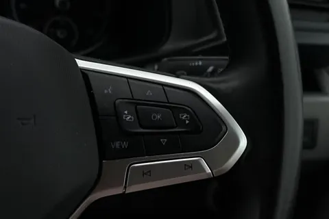 DG74EWZ Volkswagen Transporter 2.0 TDI 110 Highline Van Thumbnail #42