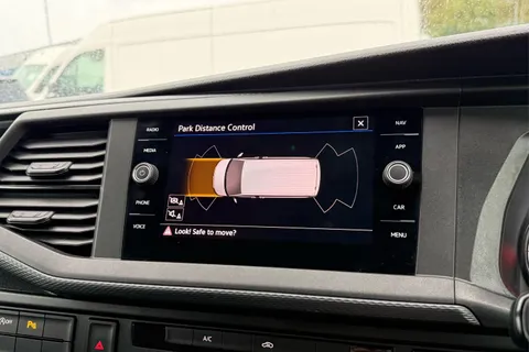 DG74EWZ Volkswagen Transporter 2.0 TDI 110 Highline Van Thumbnail #51