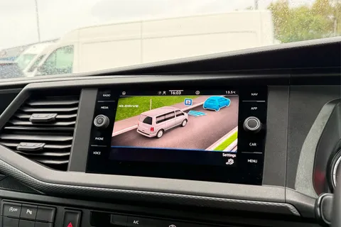 DG74EWZ Volkswagen Transporter 2.0 TDI 110 Highline Van Thumbnail #52