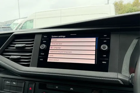 DG74EWZ Volkswagen Transporter 2.0 TDI 110 Highline Van Thumbnail #54