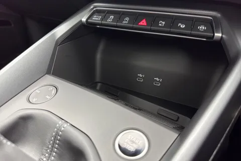  Audi A3 1.5 TFSI 35 Black Edition Sportback Euro 6 (s/s) 5dr Thumbnail #58