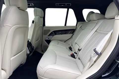 Land Rover Range Rover 3.0 D300 MHEV Edition Auto 4WD Euro 6 (s/s) 5dr Thumbnail #5