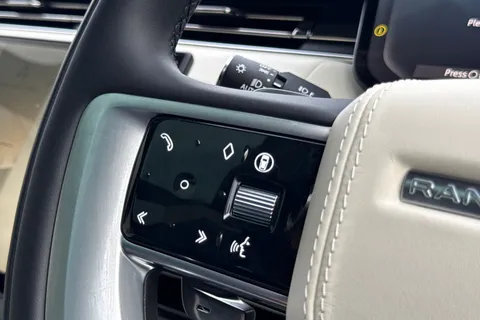 Land Rover Range Rover 3.0 D300 MHEV Edition Auto 4WD Euro 6 (s/s) 5dr Thumbnail #18