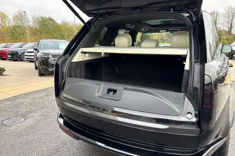 Land Rover Range Rover 3.0 D300 MHEV Edition Auto 4WD Euro 6 (s/s) 5dr Thumbnail #24