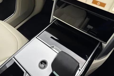 Land Rover Range Rover 3.0 D300 MHEV Edition Auto 4WD Euro 6 (s/s) 5dr Thumbnail #50