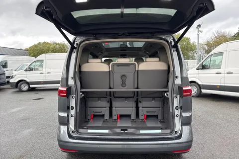 DG75BZN Volkswagen Multivan 2.0 TDI Style 5dr DSG Thumbnail #7