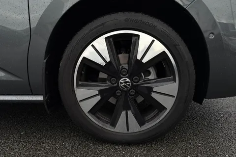 DG75BZN Volkswagen Multivan 2.0 TDI Style 5dr DSG Thumbnail #10