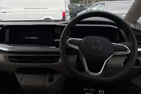 DG75BZN Volkswagen Multivan 2.0 TDI Style 5dr DSG Thumbnail #18