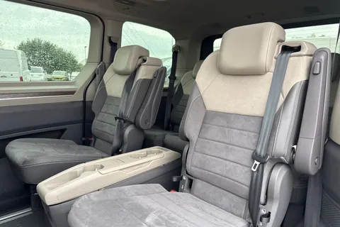 DG75BZN Volkswagen Multivan 2.0 TDI Style 5dr DSG Thumbnail #19