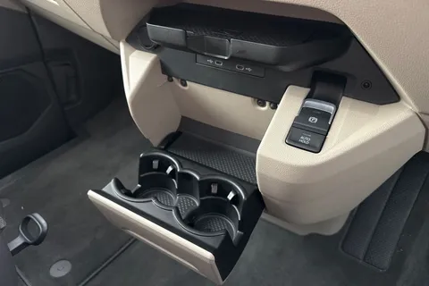 DG75BZN Volkswagen Multivan 2.0 TDI Style 5dr DSG Thumbnail #23