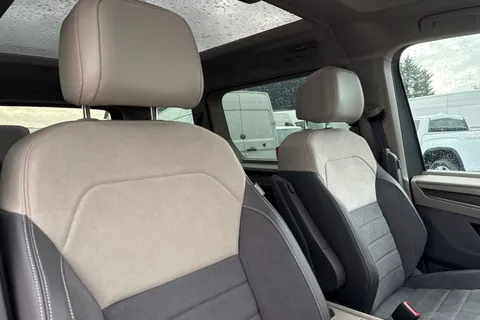 DG75BZN Volkswagen Multivan 2.0 TDI Style 5dr DSG Thumbnail #24