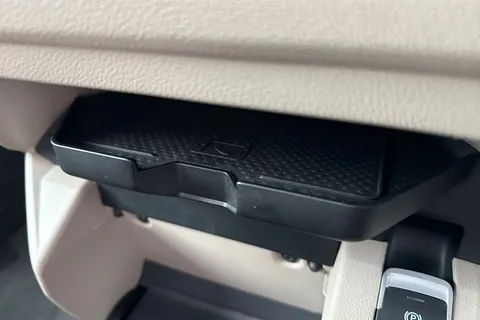 DG75BZN Volkswagen Multivan 2.0 TDI Style 5dr DSG Thumbnail #38