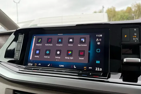 DG75BZN Volkswagen Multivan 2.0 TDI Style 5dr DSG Thumbnail #50