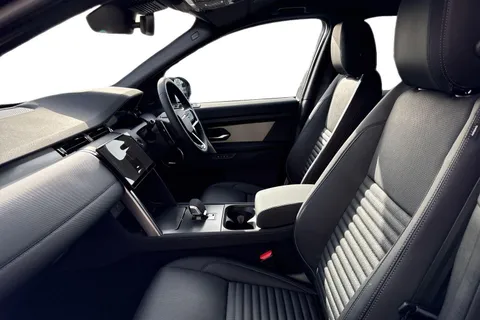 Land Rover Discovery Sport 2.0 D165 MHEV Dynamic SE Auto 4WD Euro 6 (s/s) 5dr Thumbnail #4