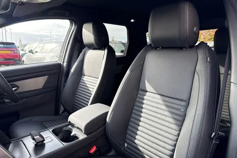 Land Rover Discovery Sport 2.0 D165 MHEV Dynamic SE Auto 4WD Euro 6 (s/s) 5dr Thumbnail #12