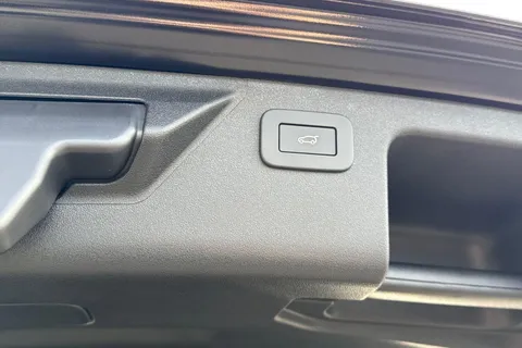 Land Rover Discovery Sport 2.0 D165 MHEV Dynamic SE Auto 4WD Euro 6 (s/s) 5dr Thumbnail #30