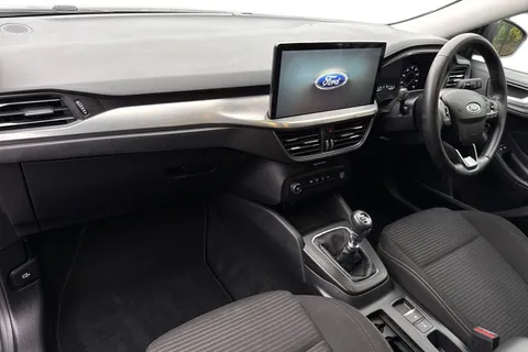 9 of 48 for Ford Focus 1.0T EcoBoost Titanium Euro 6 (s/s) 5dr