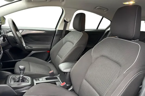 11 of 48 for Ford Focus 1.0T EcoBoost Titanium Euro 6 (s/s) 5dr