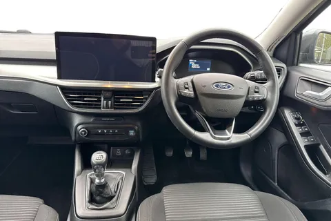 13 of 48 for Ford Focus 1.0T EcoBoost Titanium Euro 6 (s/s) 5dr