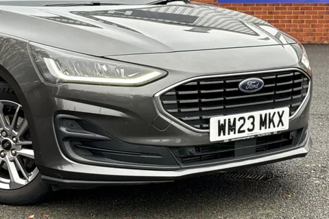 17 of 48 for Ford Focus 1.0T EcoBoost Titanium Euro 6 (s/s) 5dr