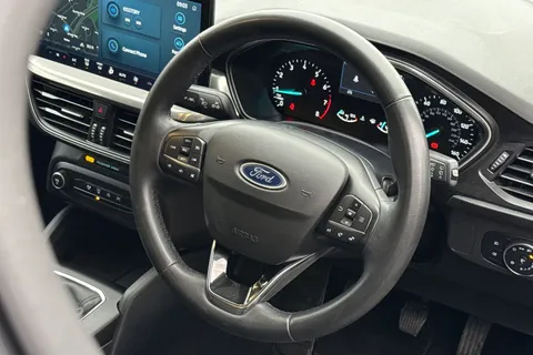 30 of 48 for Ford Focus 1.0T EcoBoost Titanium Euro 6 (s/s) 5dr