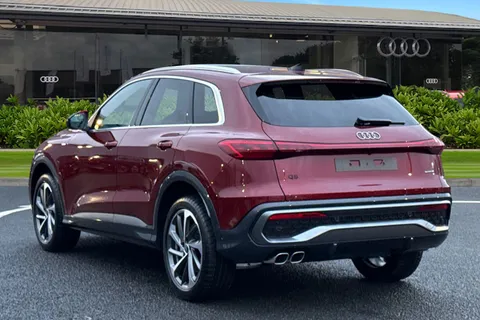 Audi Q5 2.0 TDI S line S Tronic quattro Euro 6 (s/s) 5dr Thumbnail #3