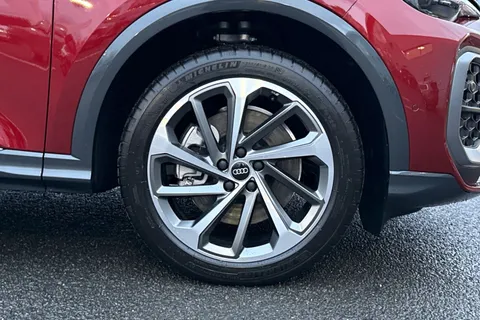 Audi Q5 2.0 TDI S line S Tronic quattro Euro 6 (s/s) 5dr Thumbnail #10