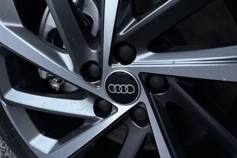 Audi Q5 2.0 TDI S line S Tronic quattro Euro 6 (s/s) 5dr Thumbnail #26