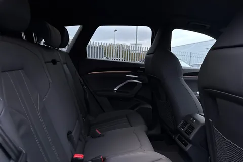 Audi Q5 2.0 TDI S line S Tronic quattro Euro 6 (s/s) 5dr Thumbnail #38