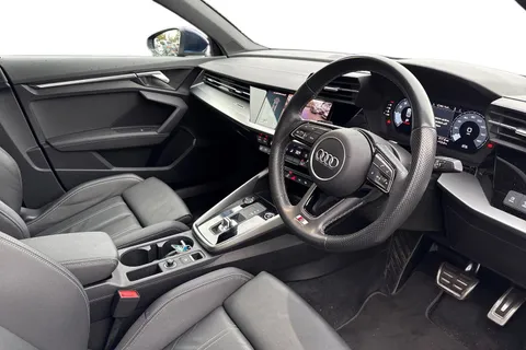 14 of 45 for Audi A3 1.5 TFSI 35 S line S Tronic Euro 6 (s/s) 4dr