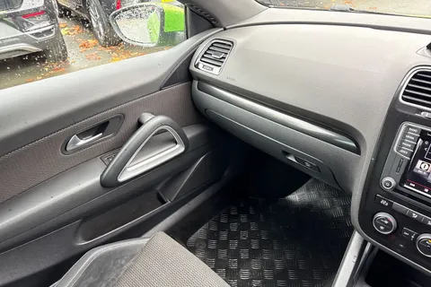 14 of 43 for Volkswagen Scirocco 1.4 TSI BlueMotion Tech GT 3dr | Sports Pack | Leather | Spare Wheel